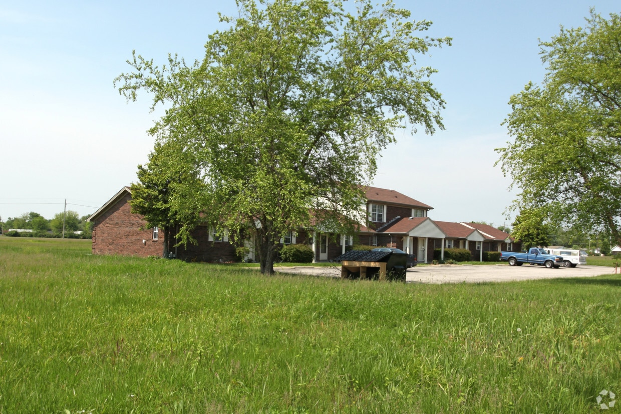 Exterior - 2111 Lombardy Dr
