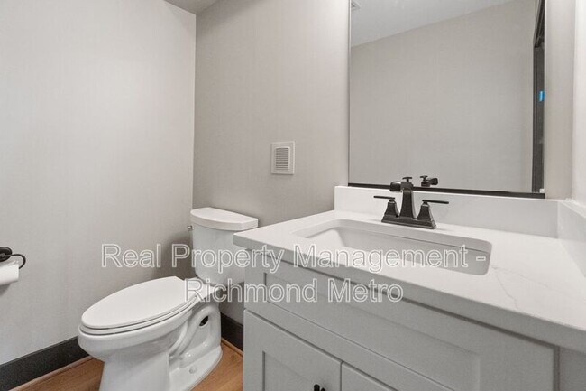 Building Photo - 211 N 18th St