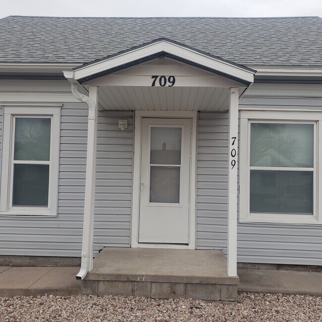 709 W 7th St, Ogallala, NE 69153 House Rental in Ogallala, NE