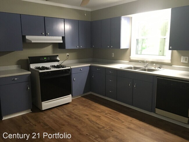Building Photo - 3 br, 1.5 bath House - 1805 Bernard