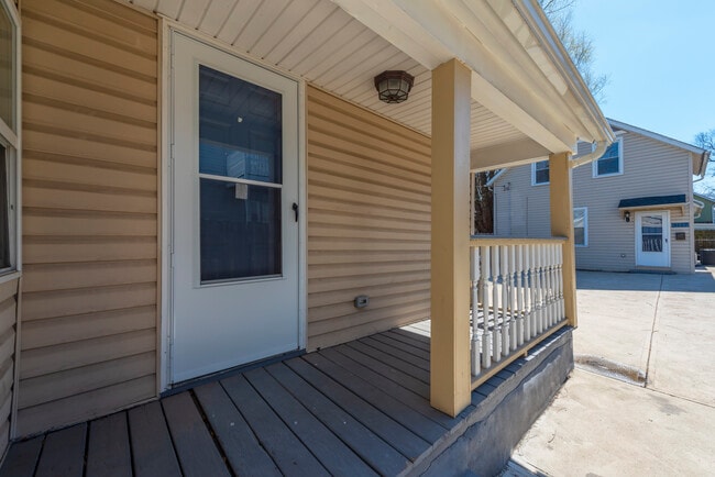 side porch - 3115 Hancock Ave
