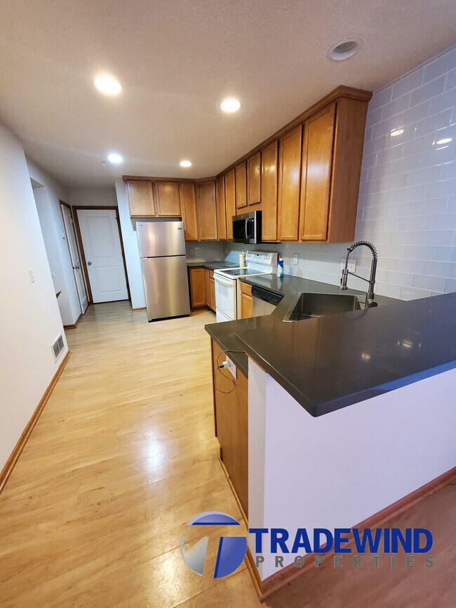 Foto del edificio - 13552 Partridge Cir NW