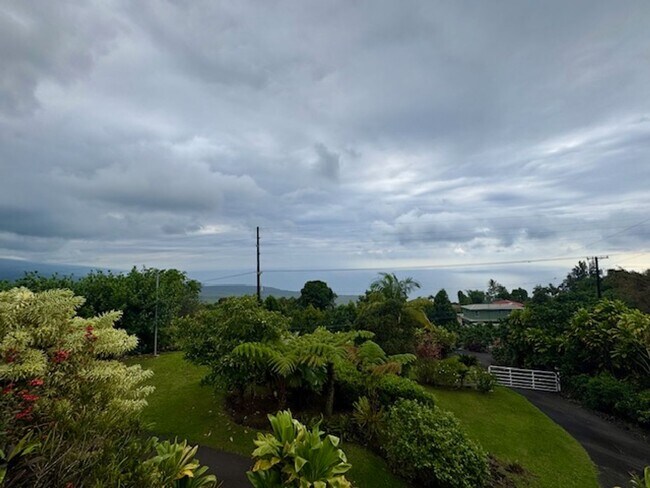Building Photo - Charming 3 Bed/2 Bath Historic Home in Cap...