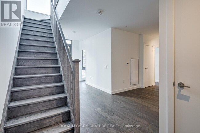 Building Photo - 2A-72A Church St