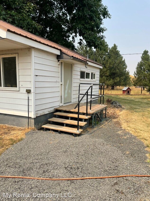 Primary Photo - 1 br, 1 bath House - 17663 SR 194