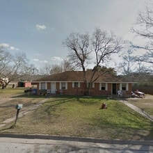 Building Photo - 805 Matchett St
