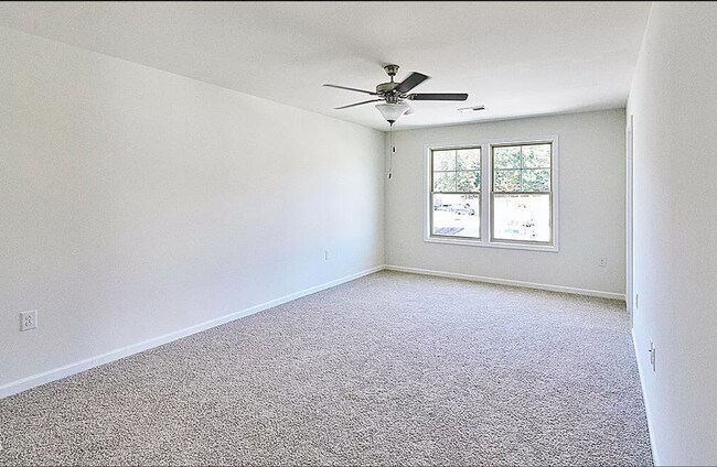 Foto del edificio - 606 Picnic Pl