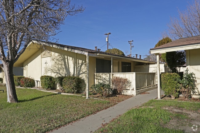 Building Photo - Carmella Arms Apartments