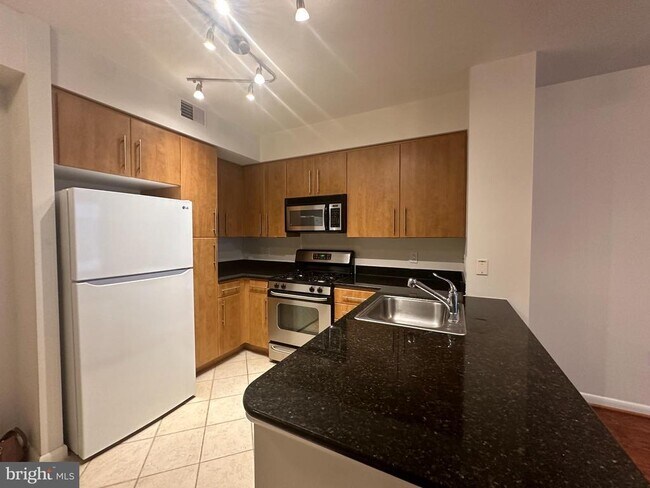 Foto del edificio - 1021 N Garfield St