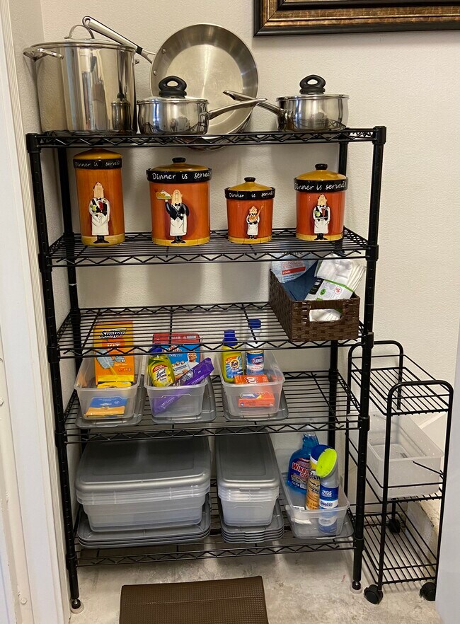 Open Pantry - 4130 Santa Fe Dr