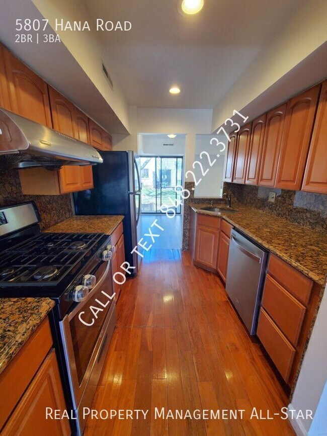 Foto del edificio - 5807 Hana Rd