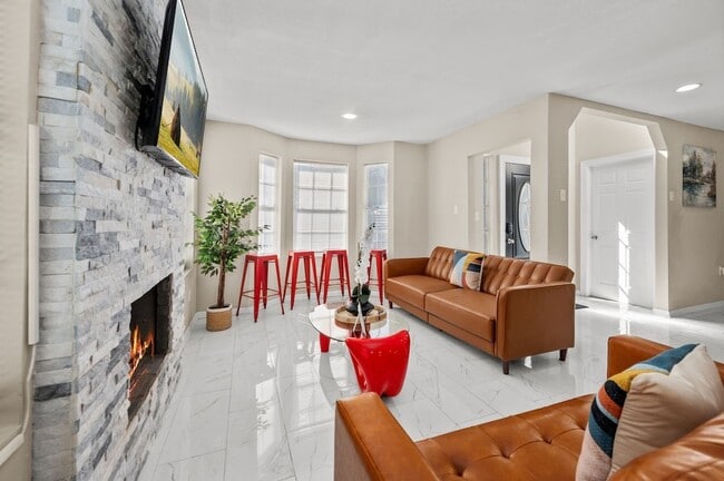 Foto del edificio - 2504 Ferguson Way