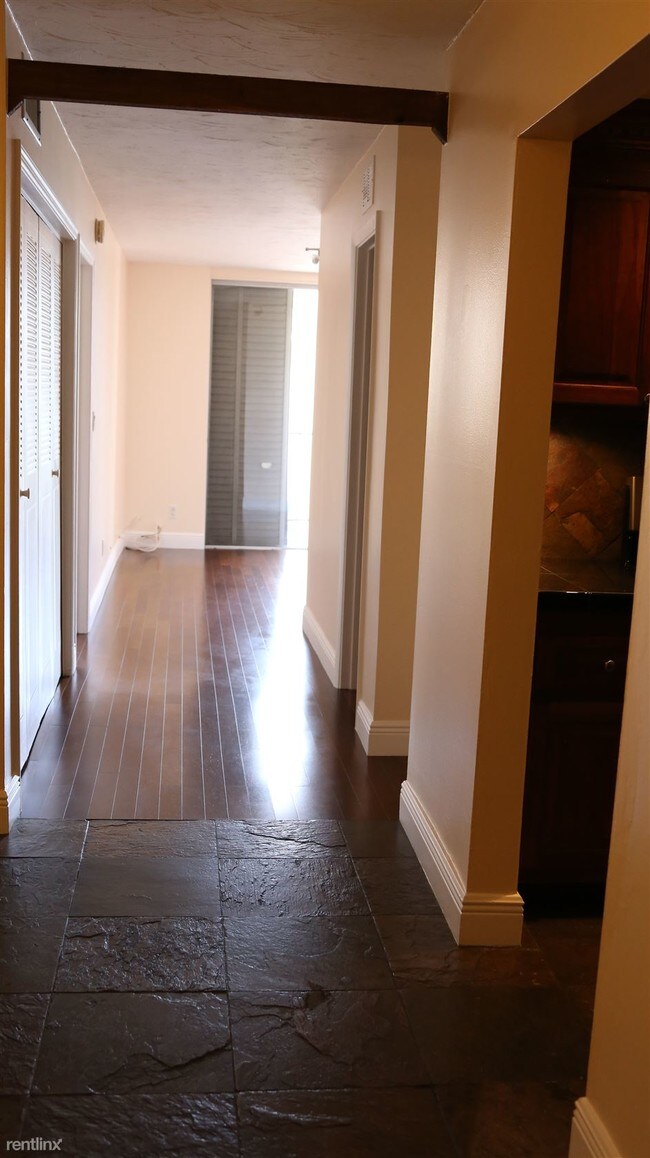 Foto del edificio - 1465 NE 123rd St