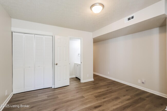 Foto del edificio - 2331 Garland Ave