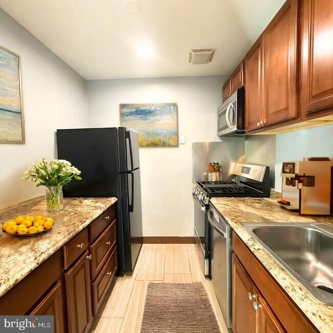 Foto del edificio - 5200 Newton St