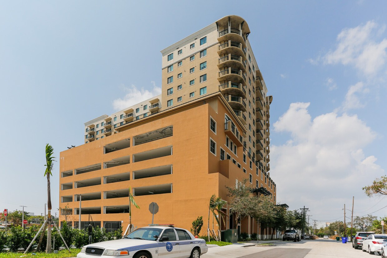 Keystone Apartments in Miami, FL