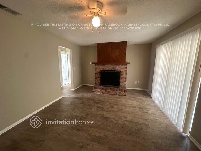 Building Photo - 1405 Barcelona Ct