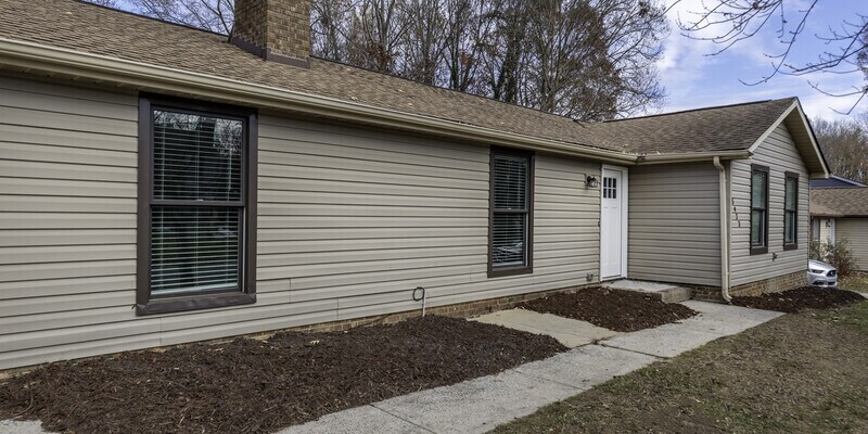 Foto principal - 5933 Sunrise Court, Charlotte, NC 28212