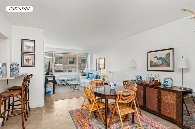 Building Photo - 340 E 64th St