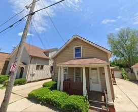 Building Photo - 1211 S Memorial Dr