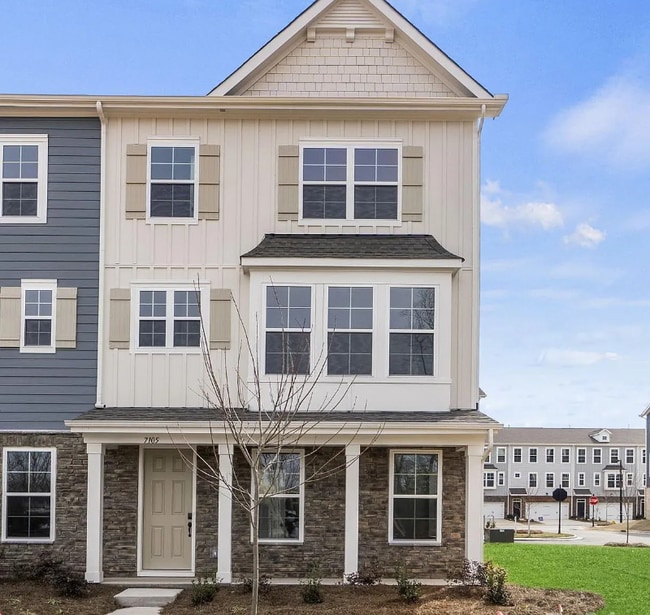 Building Photo - 7105 Brookview Ln