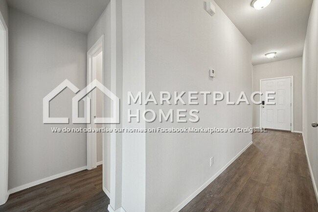 Building Photo - 14910 E 39th St S
