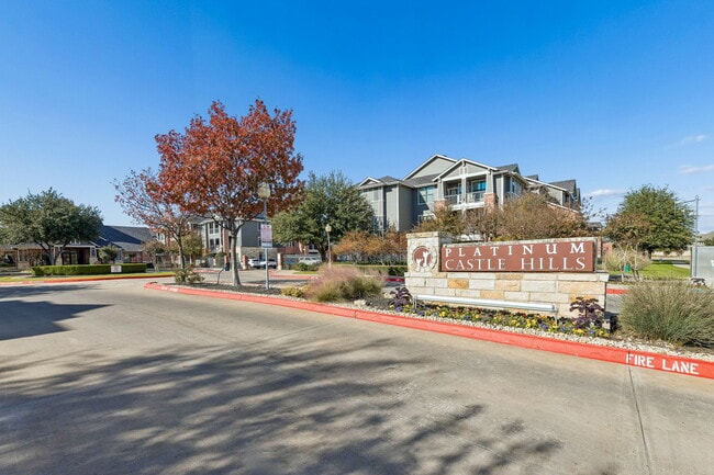 Foto del edificio - Platinum Castle Hills