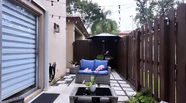 Foto del edificio - 16203 Emerald Cove Rd