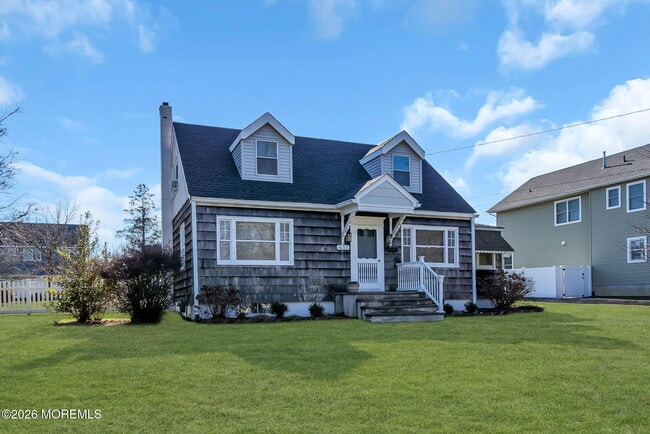 Foto del edificio - 633 Agnes Ave