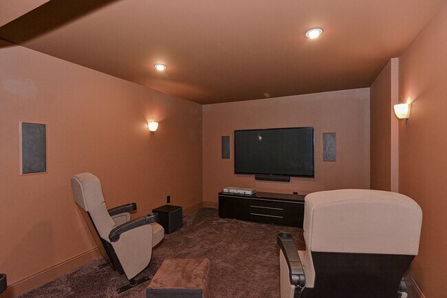 Foto del edificio - 33 Anderson Way