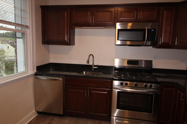 Foto del edificio - 1632 Lowrie St