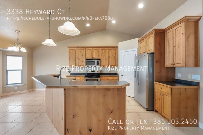 Foto del edificio - Right Around the Corner, Near Everywhere Y...