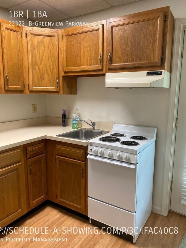 Building Photo - 1 Bedroom, 1 Bath apartment