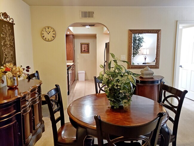 Foto del edificio - Furnished Scottsdale One Bedroom Condo For...