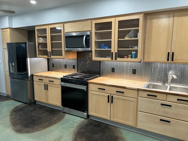 Foto del edificio - 3136 Hermina St