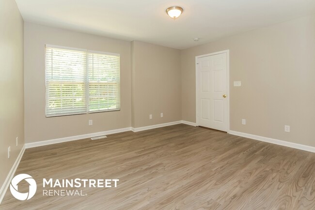 Building Photo - 2711 Kendrick Dr