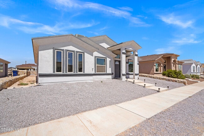 Building Photo - 14925 Tierra Isaiah Ave