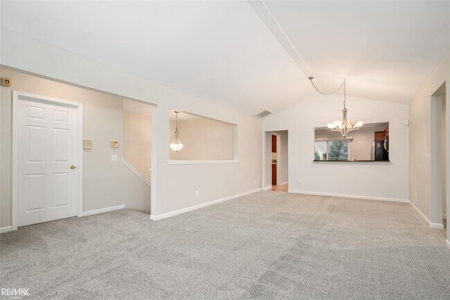 Building Photo - 49324 Silver Birch Cir