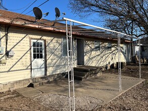 Building Photo - 2026 Colorado Ave