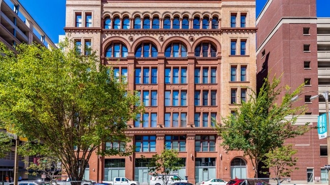 Building Photo - The Lofts at OPOP O