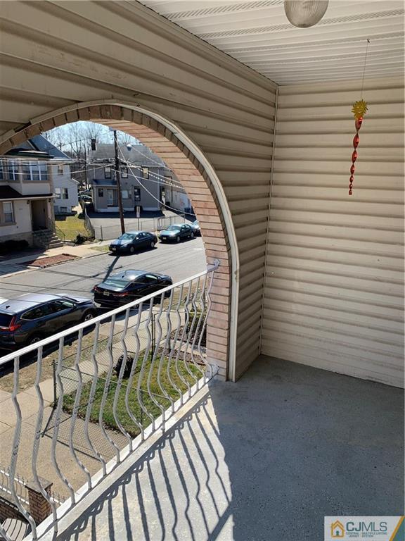 Building Photo - 321 Stiles St