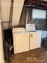 Building Photo - 720 Pine St