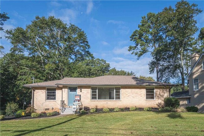 Building Photo - 250 Heaton Park Dr