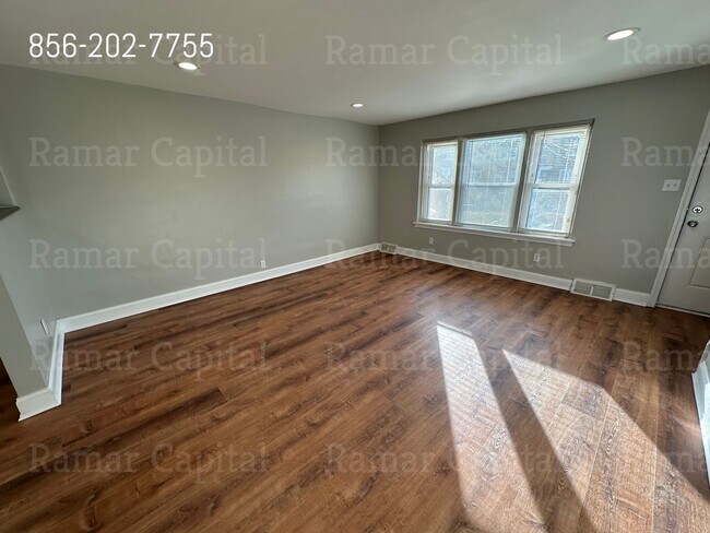 Foto del edificio - East Camden Spacious 3 bedroom Home - Show...