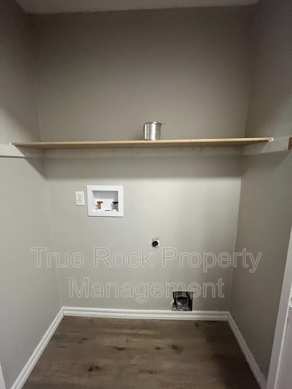Foto del edificio - 15795 County Rd 1570