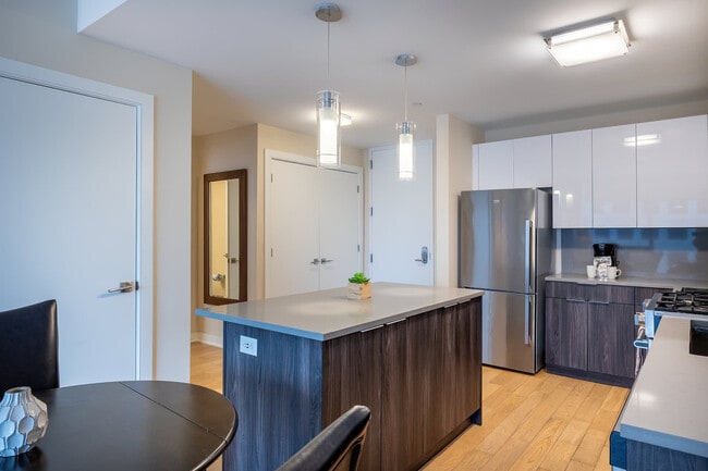 Building Photo - 355 Atlantic St