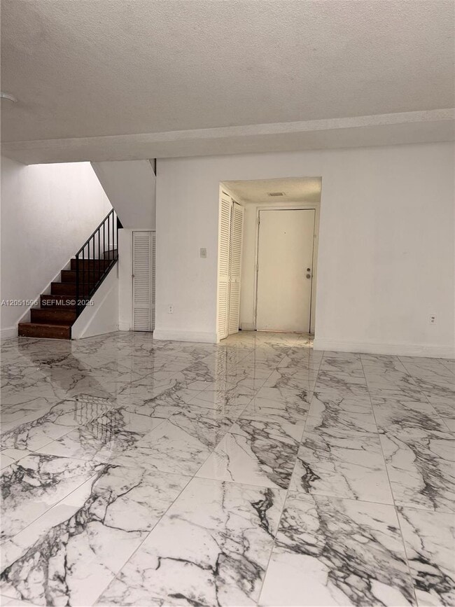 Foto del edificio - 9390 W Flagler St