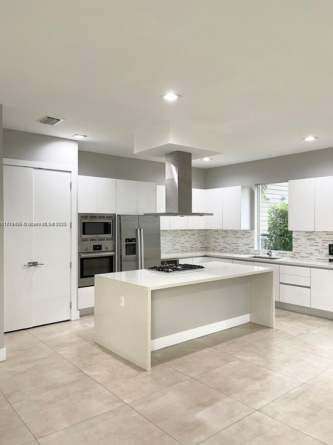 Foto del edificio - 10061 NW 75th St