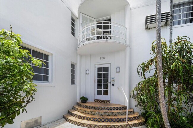 Foto del edificio - 750 Española Way Apt #6, Miami Beach, FL 33139 - 0 BR 1 BA condo