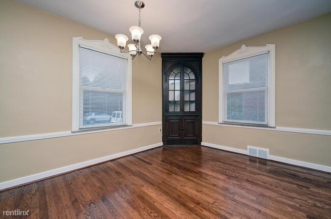 Building Photo - 2 br, 1 bath Townhome - 7036 Meade Place